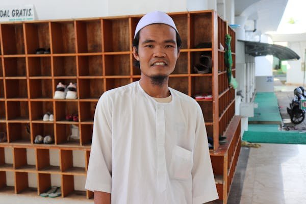 Qamis manche courte : style et confort à prix réduit